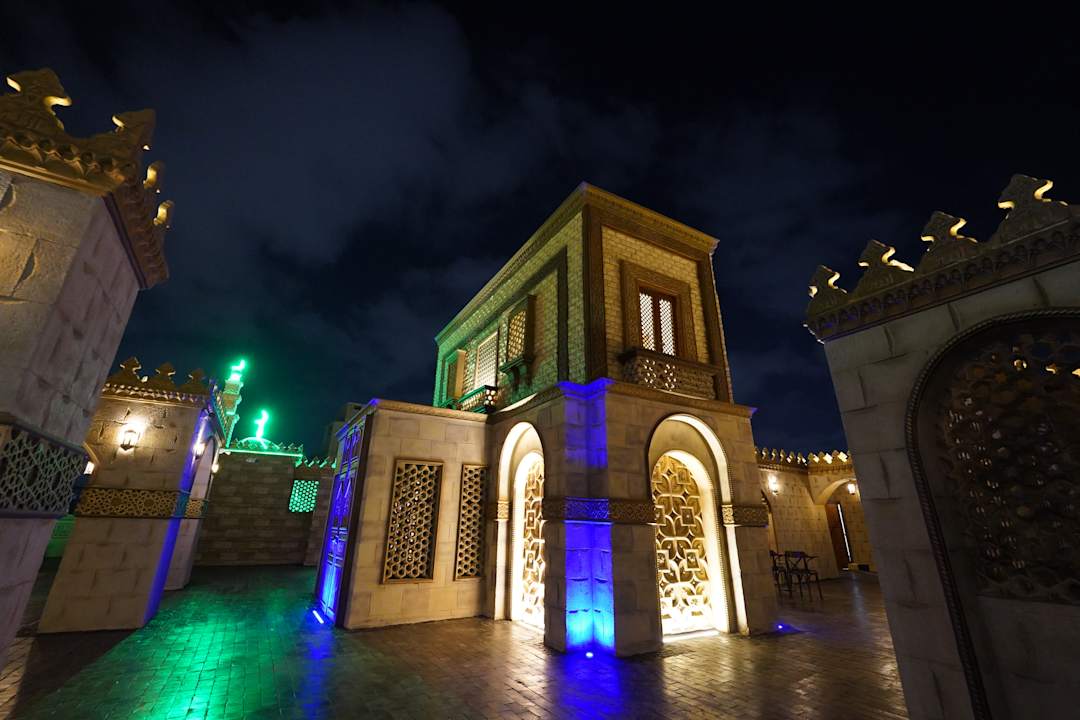 Außenansicht Pyramids Khan Hotel