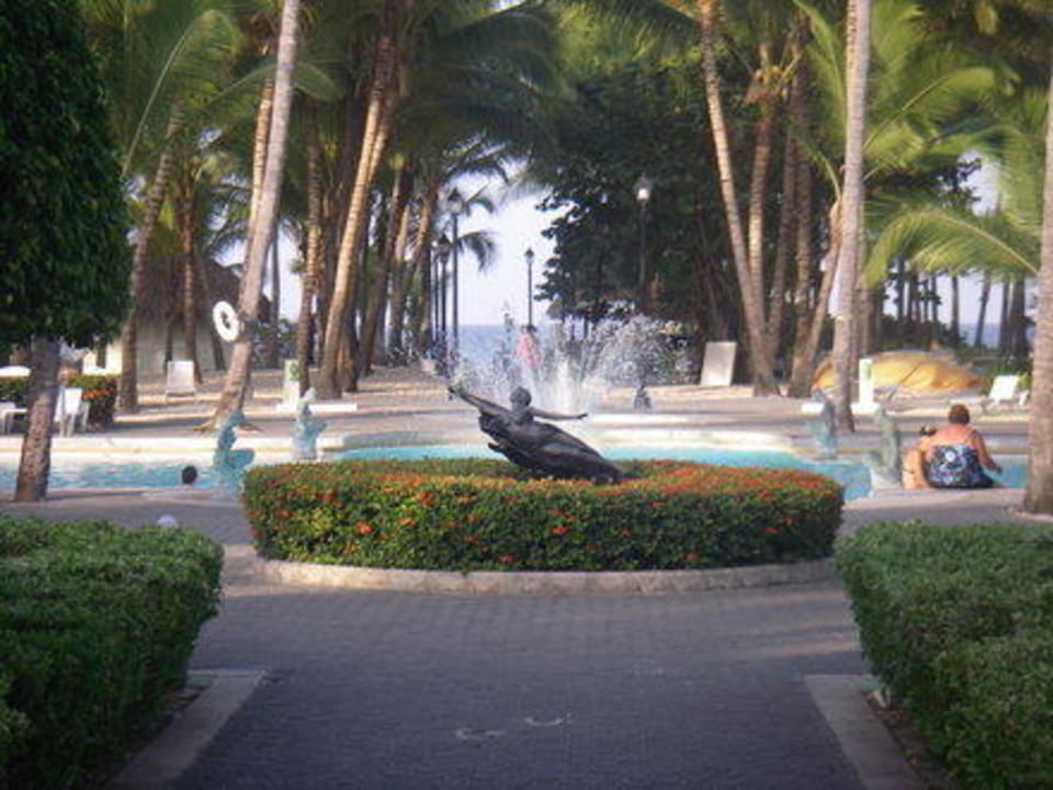 Weg vom Pool zum Strand Hotel Riu Palace Macao - Adults only