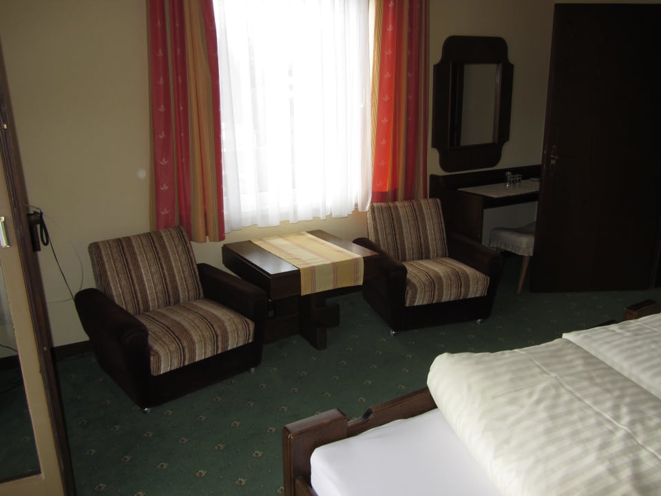 Familienzimmer - Elternschlafzimmer Hotel Kanz