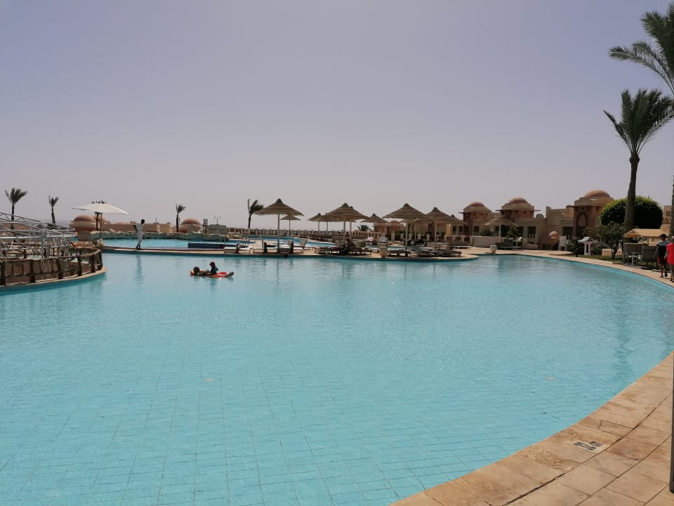 Pool Serenity Alpha Beach