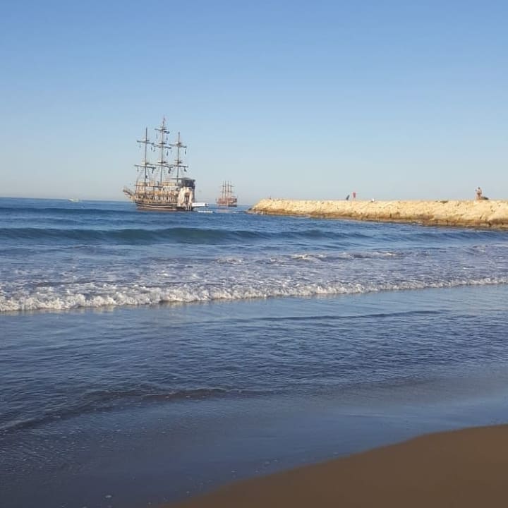 Strand Side Aquamarin Resort & Spa