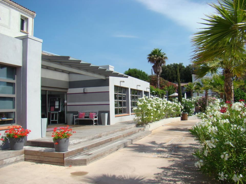 Hoteleingang Golfe Hotel