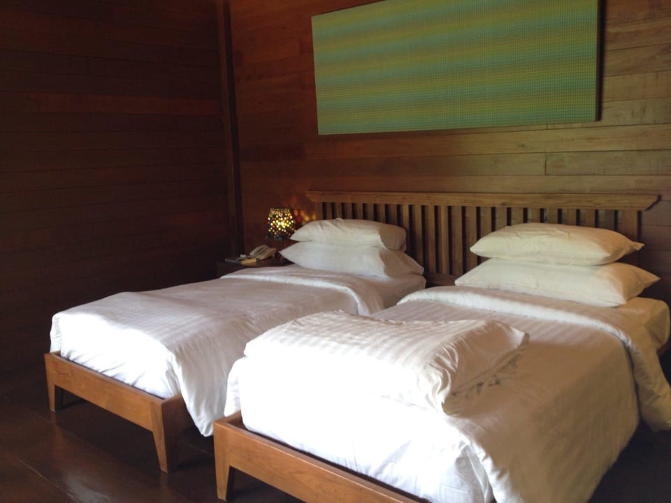 Twin beds GajaPuri Resort Koh Chang