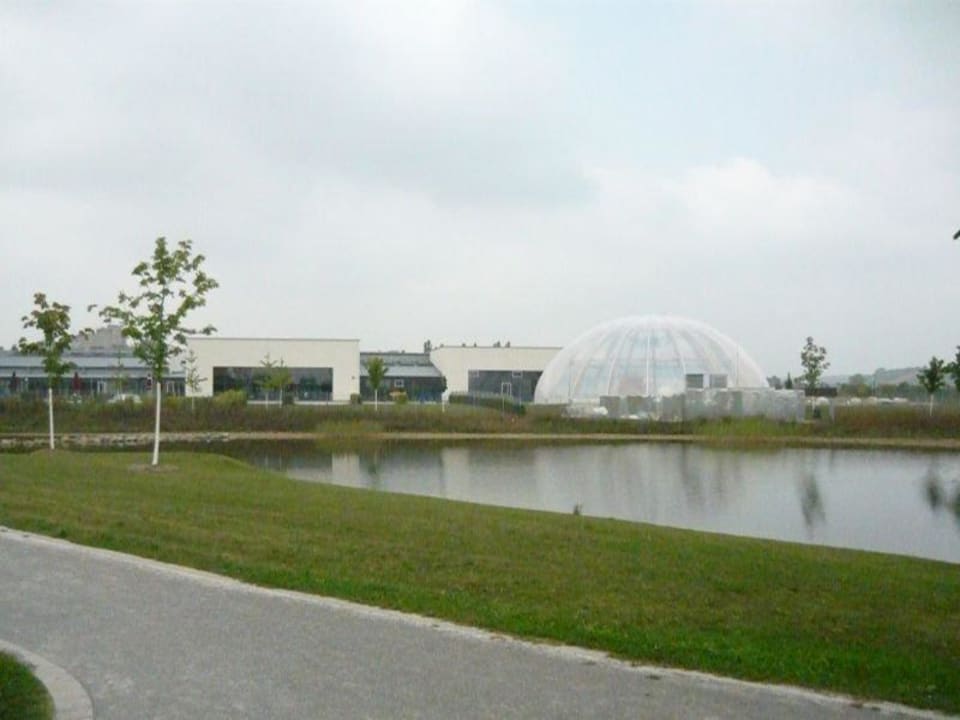Blick zur Therme Kurhotel Pyramide
