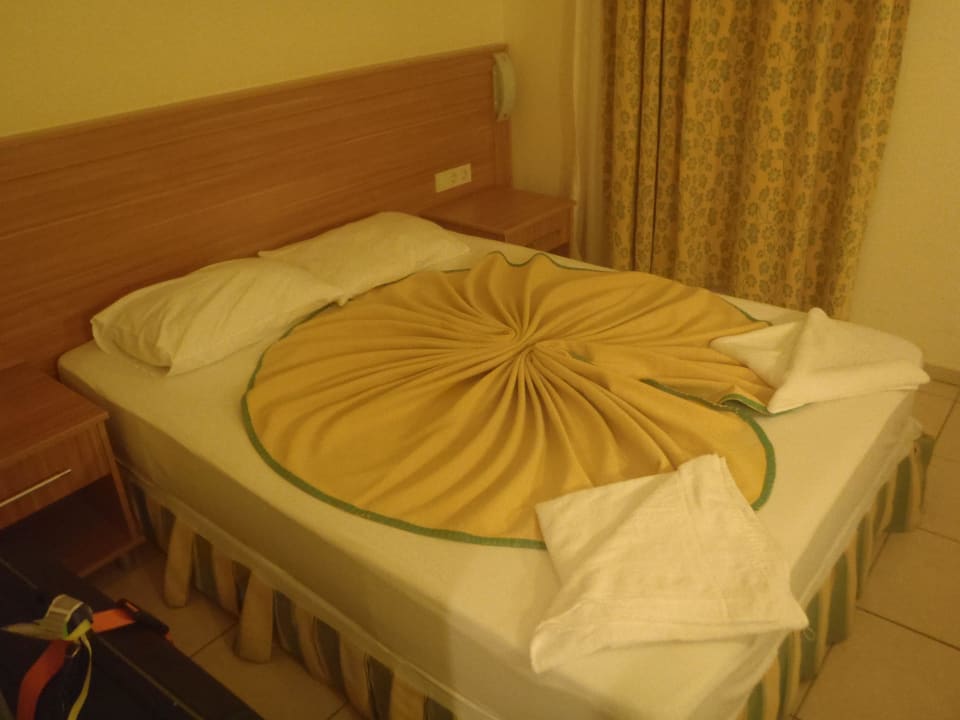 Bett Elit Garden Hotel