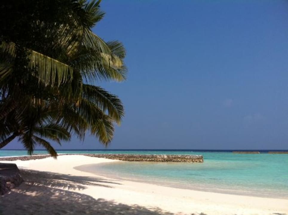 Blick von Bungi 120 nach Links Veligandu Maldives Resort Island