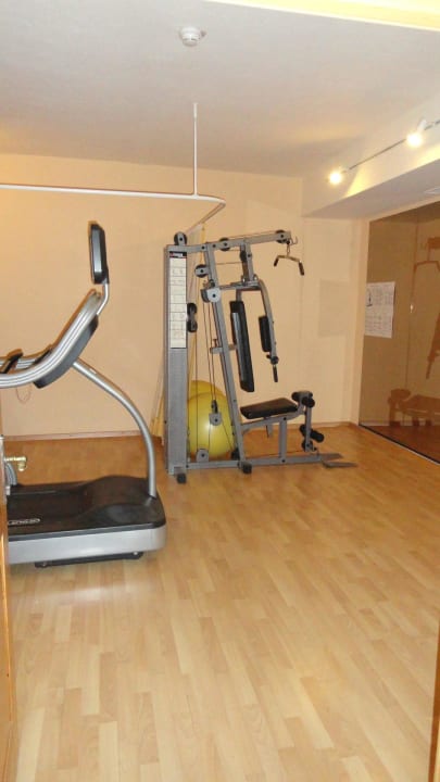 Fitnessraum Hotel Weisseespitze