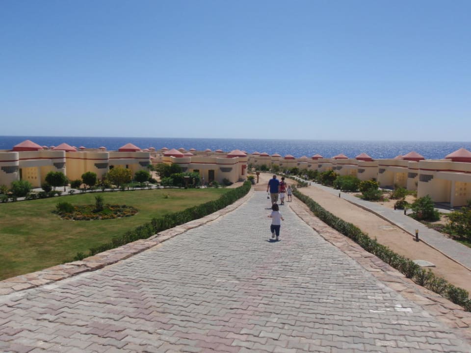 Weg zu den Bungalows Siva Golden Bay Makadi