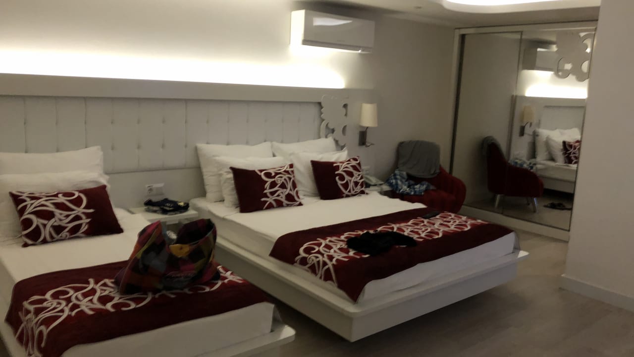 Zimmer Laguna Beach Alya Resort & Spa Hotel