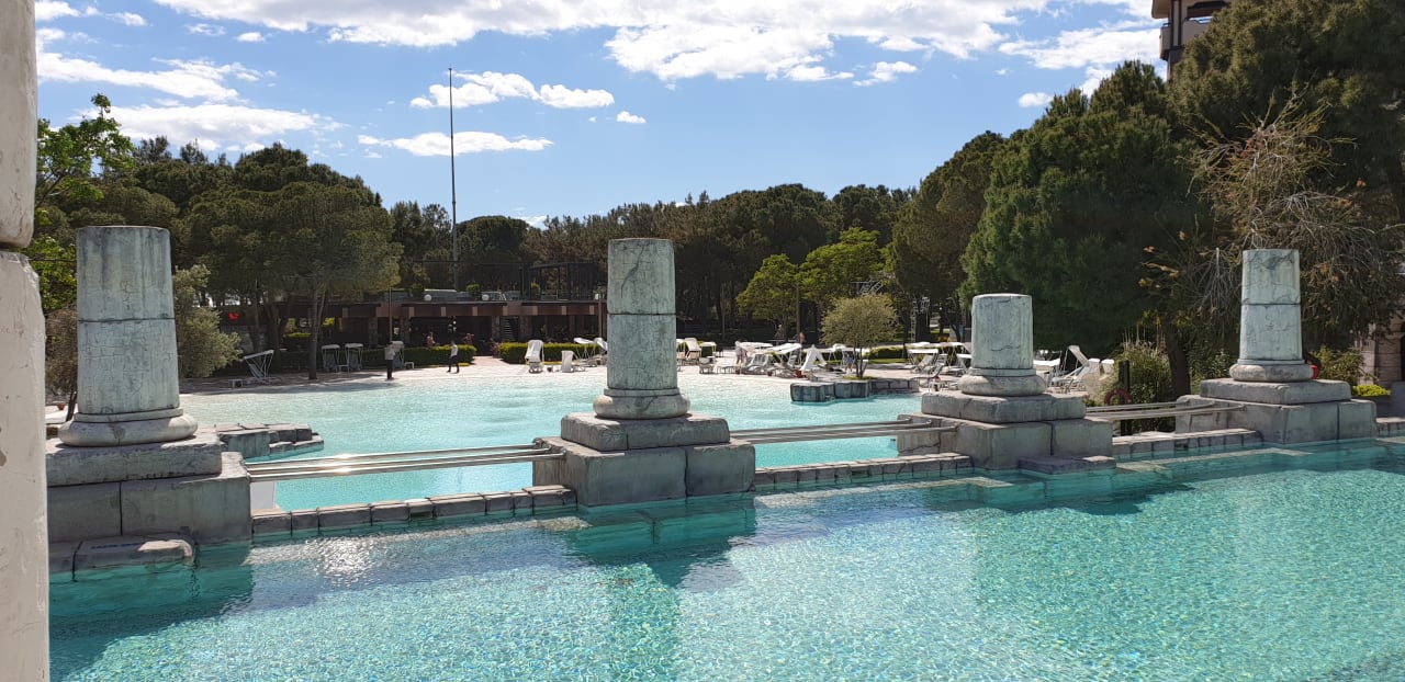 Pool Xanadu Resort Hotel