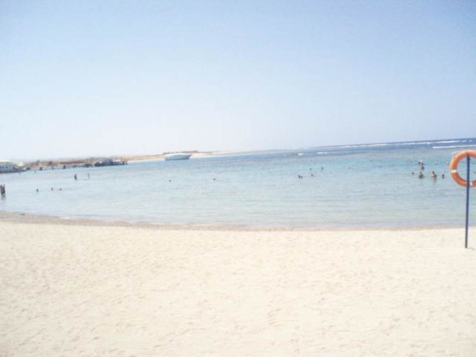 Plaża Pensée Royal Garden Beach Resort