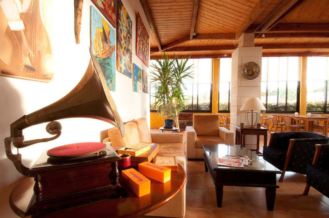 Lobby Hotel Luzmar Villas