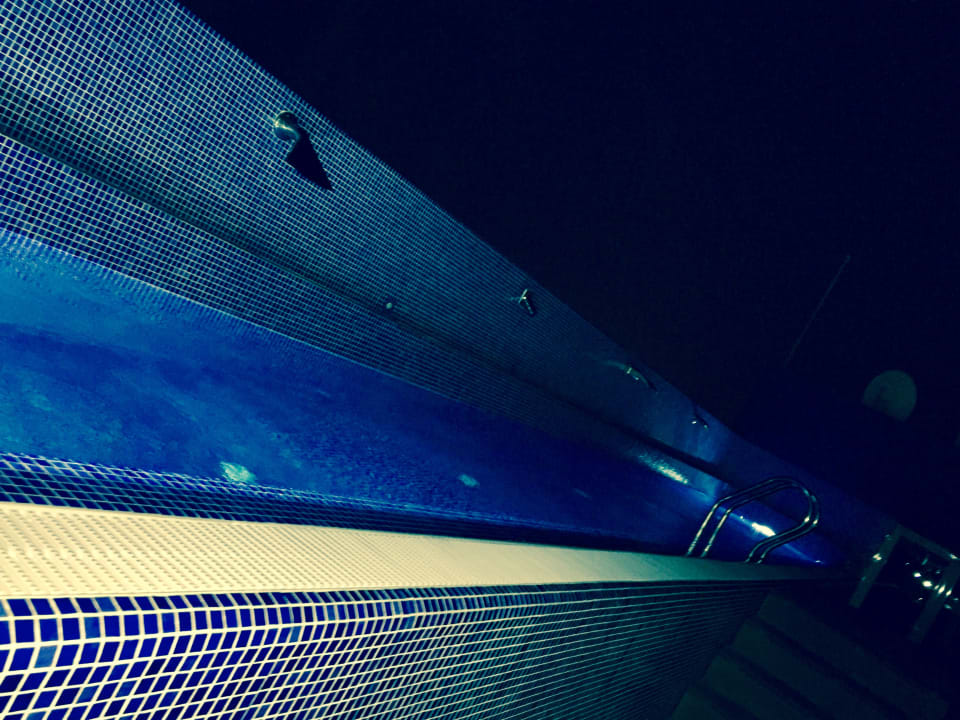 Pool LIVVO Los Calderones