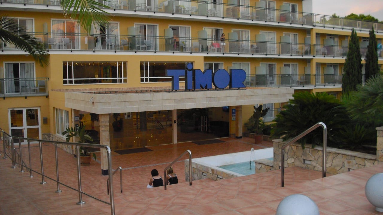 Haupteingang Hotel Timor