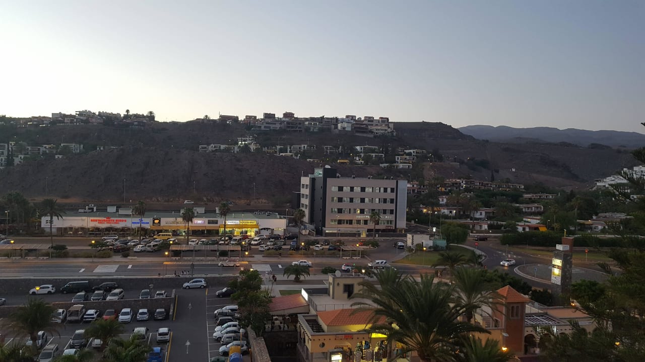 Ausblick auf die Strasse  Bull Costa Canaria & Spa - Adults only