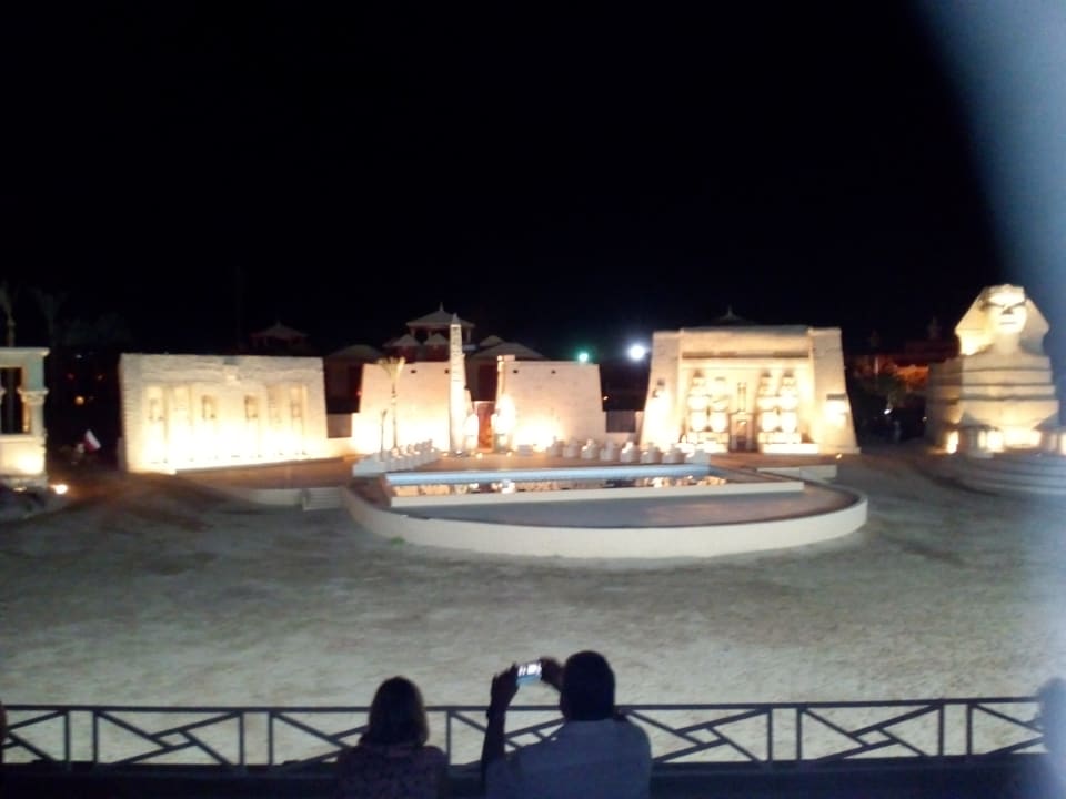 Kulisse der Fantasiashow Pickalbatros Alf Leila Wa Leila Resort - Neverland Hurghada