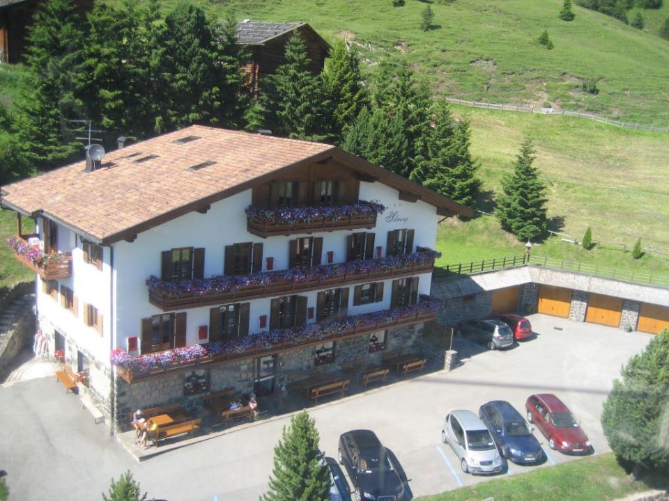 Von  der Seiser Alm Express Bahn Hotel Schmung