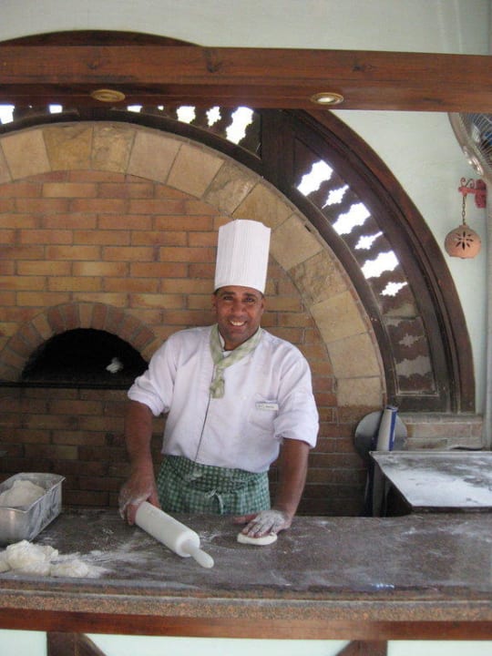 Gamal der Pizabäcker Arabia Azur Resort