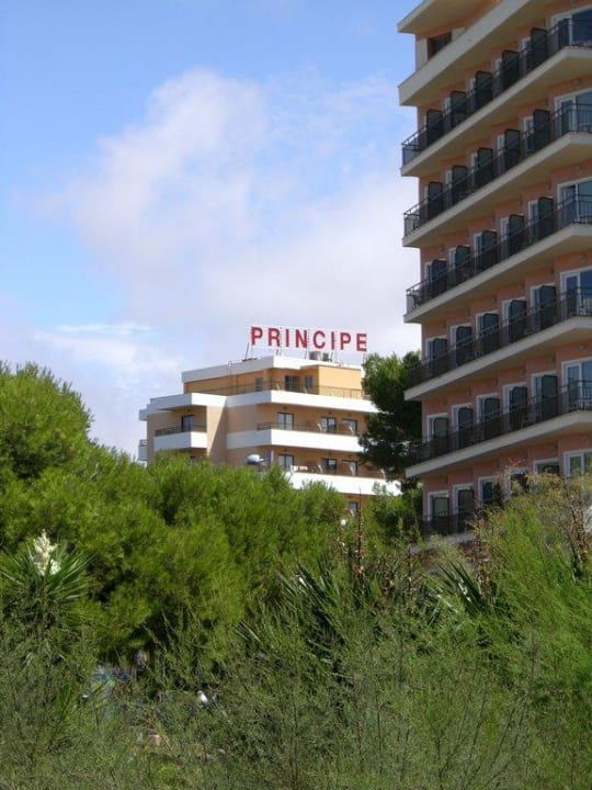 Vom Strand aus gesehen Hotel Principe