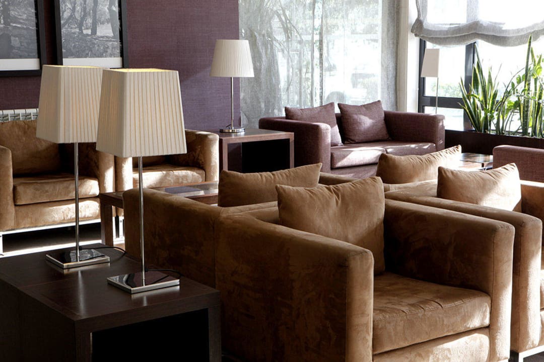 Lounge area by the bar Dom Gonçalo Hotel & Spa