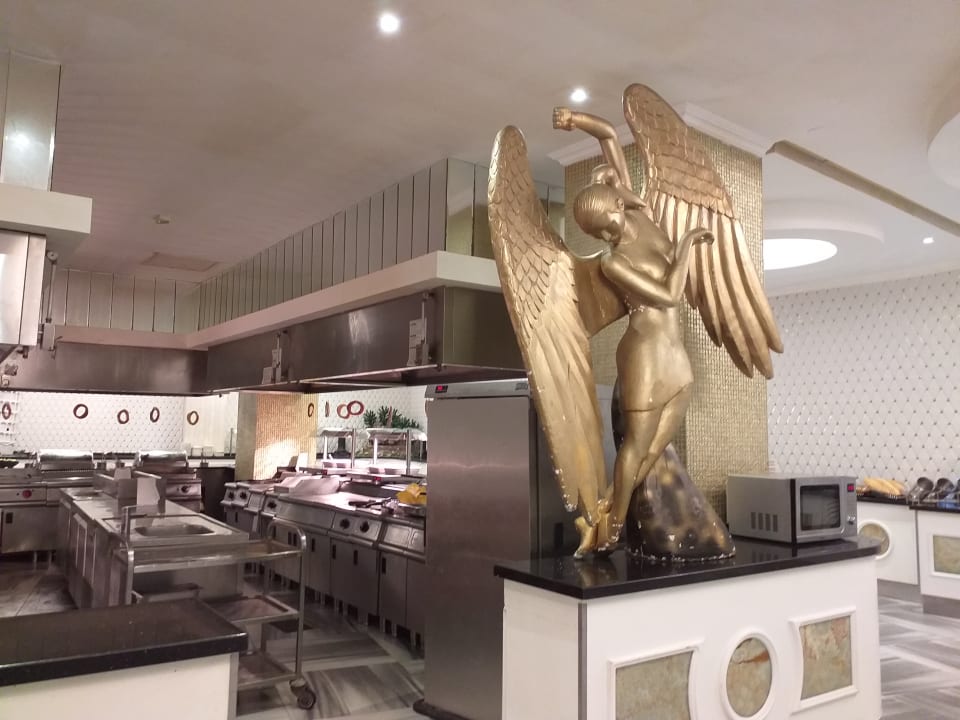 Gastro Azura Deluxe Resort & Spa Hotel