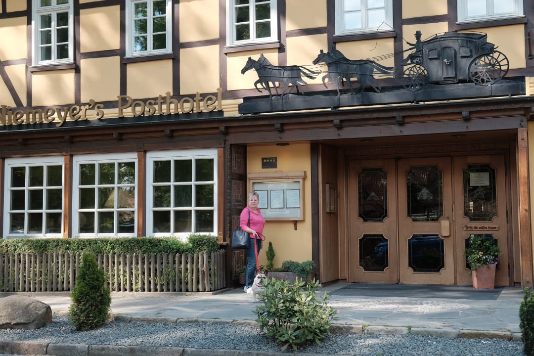 Außenansicht Niemeyers Romantik Posthotel
