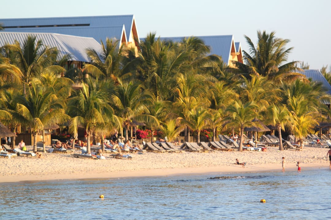 Strand vom Steg aus gesehen Victoria Beachcomber Resort & Spa