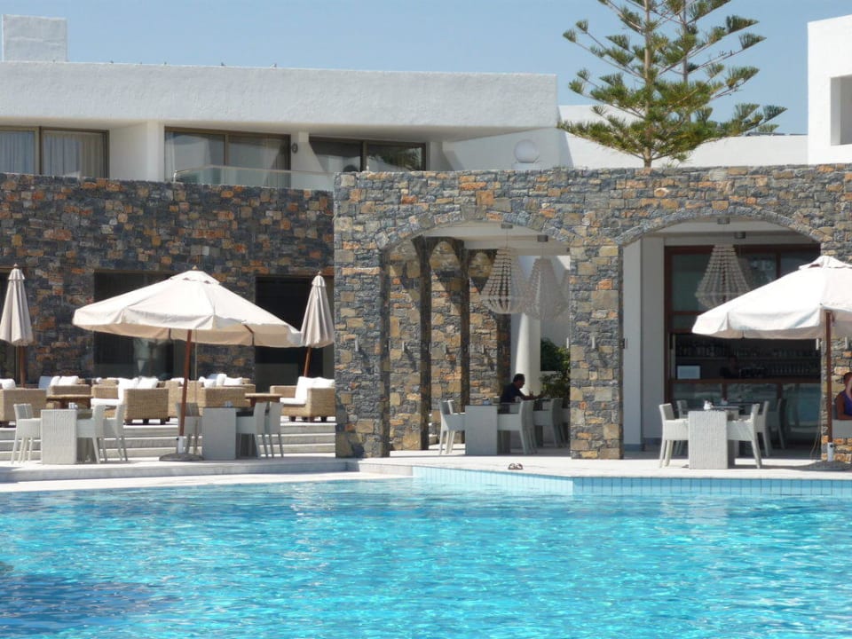 Sehr angenehm The Island Hotel