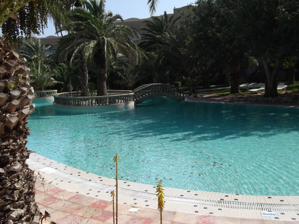 Salzwasser-Pool Hotel Méditerranée Thalasso Golf