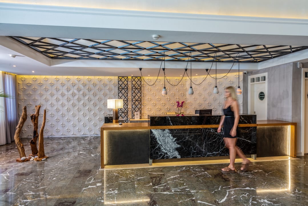 Lobby Delfina Tropic Beach