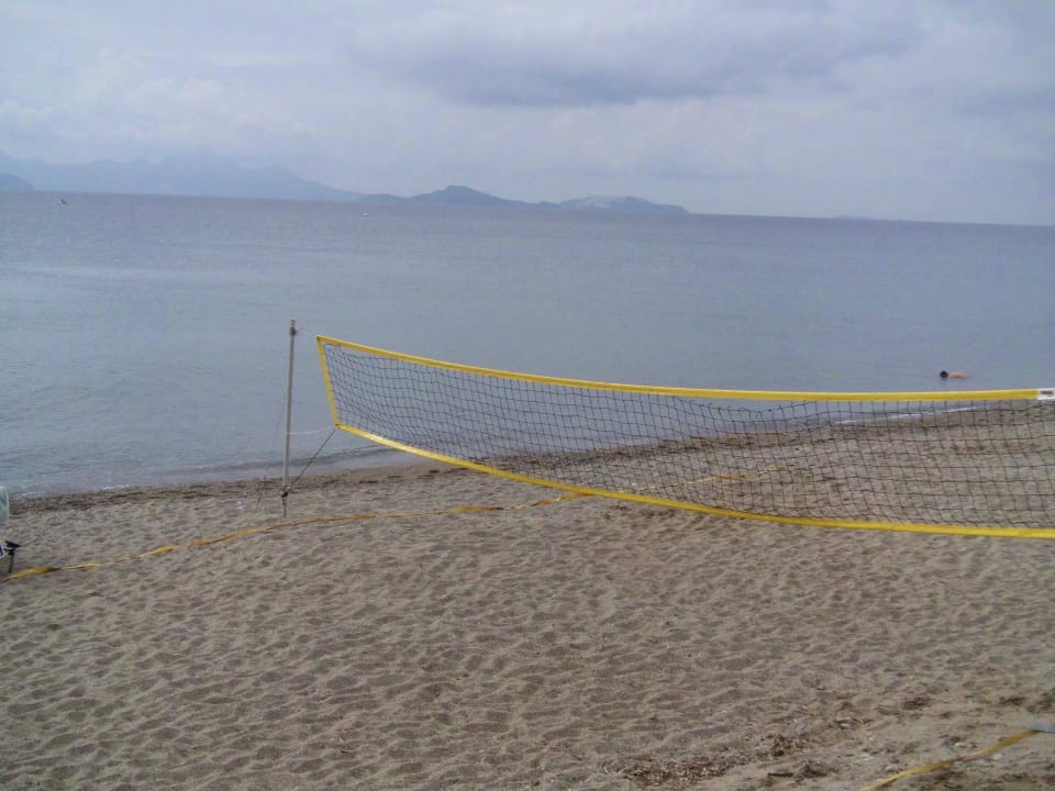 "Volleyballfeld am Strand" Akti Beach Club (Kardamena ...