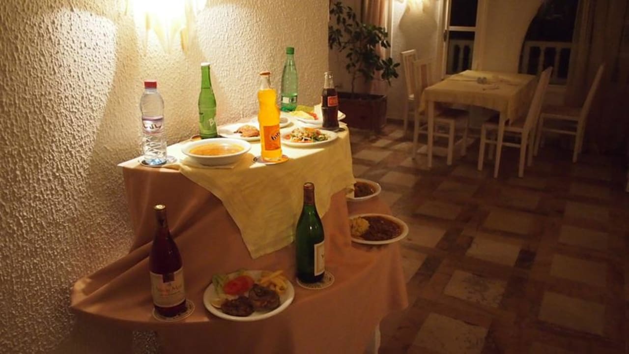 Präsentation der Speisen und Getränkeauswahl Hotel El Menchia