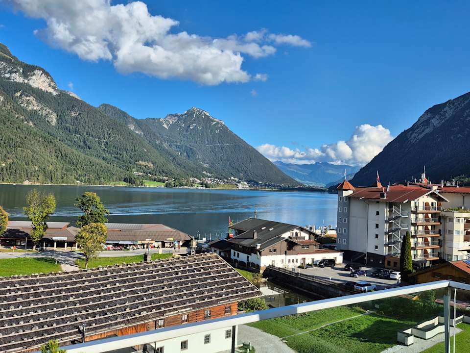Ausblick Das Karwendel - Ihr Wellness Zuhause am Achensee