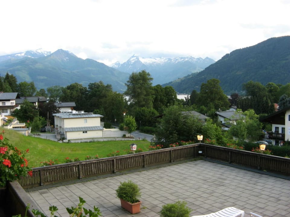 Blick Kitzsteinhorn Hotel St. Hubertushof