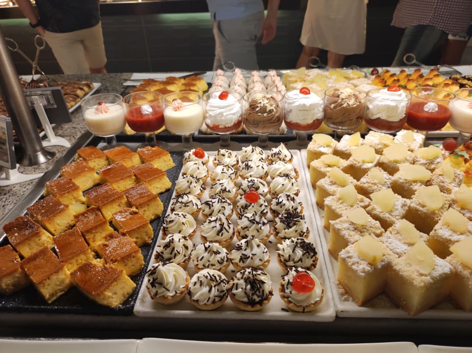 Gastro Hotel Riu Karamboa