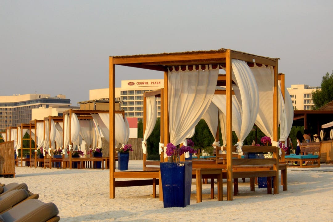 Yas Beach Club Crowne Plaza Hotel Yas Island