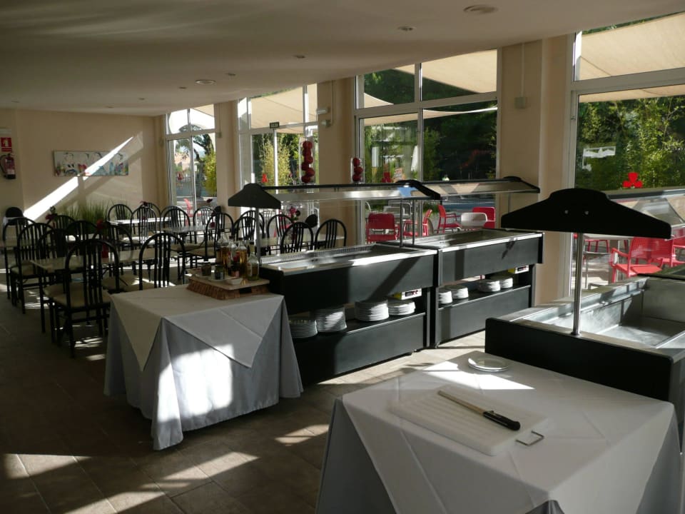 Poolbar Hotel Rosella by Intelier