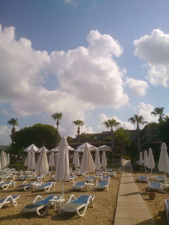 Strand Hotel Grand Side