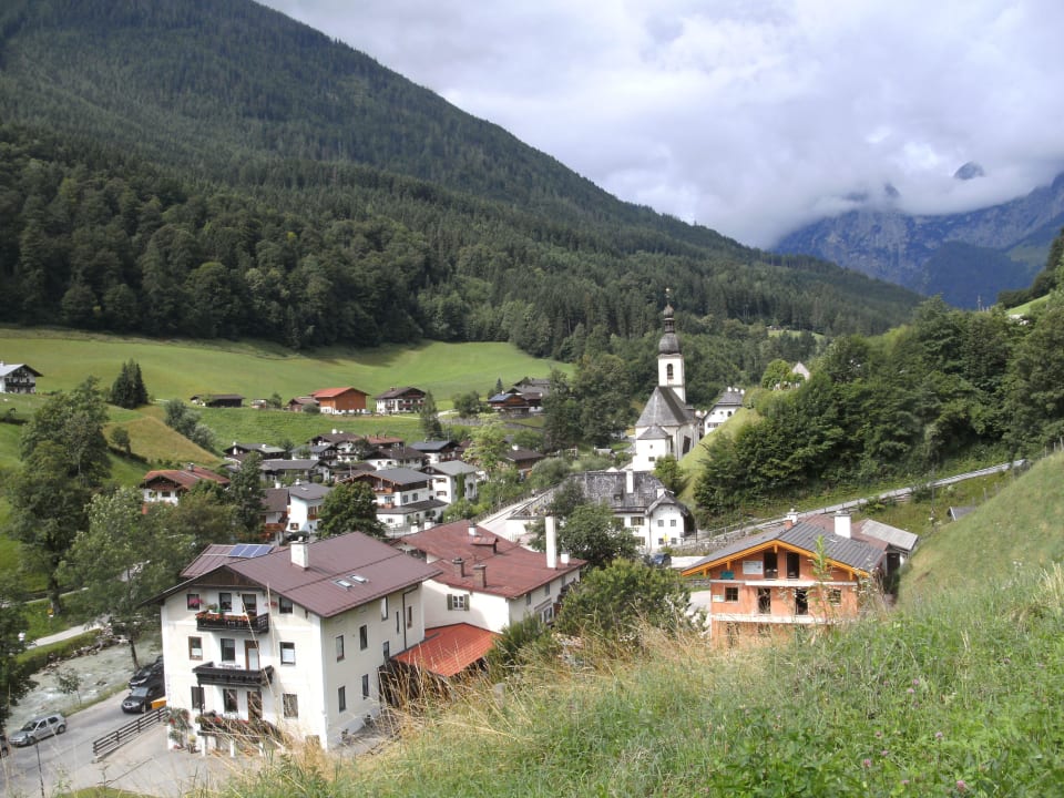 Blick auf das Dorf Berghotel Rehlegg