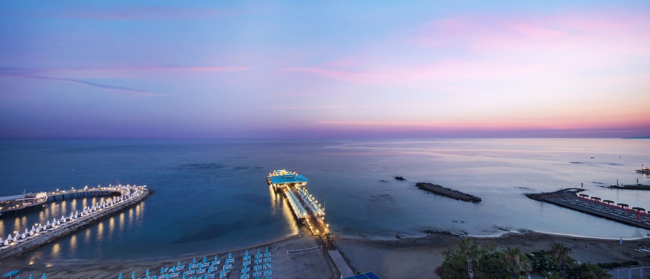 Strand Granada Luxury Beach