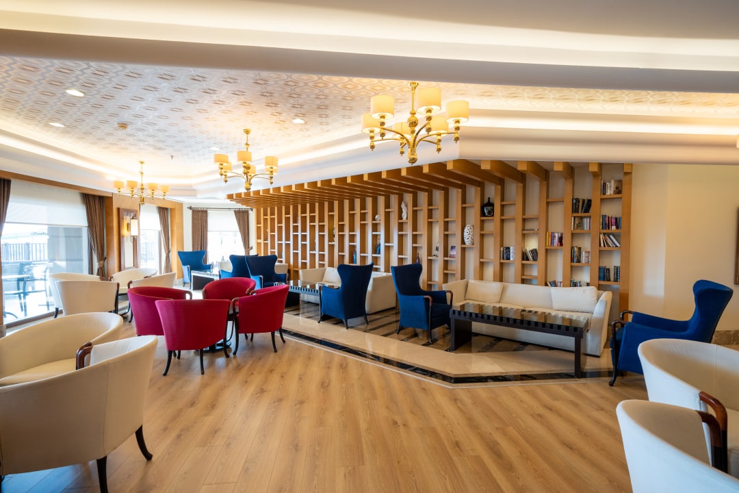 Lobby Alba Resort Hotel