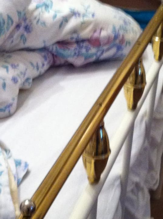 Defekter Bettrahmen Landhotel Gödeke