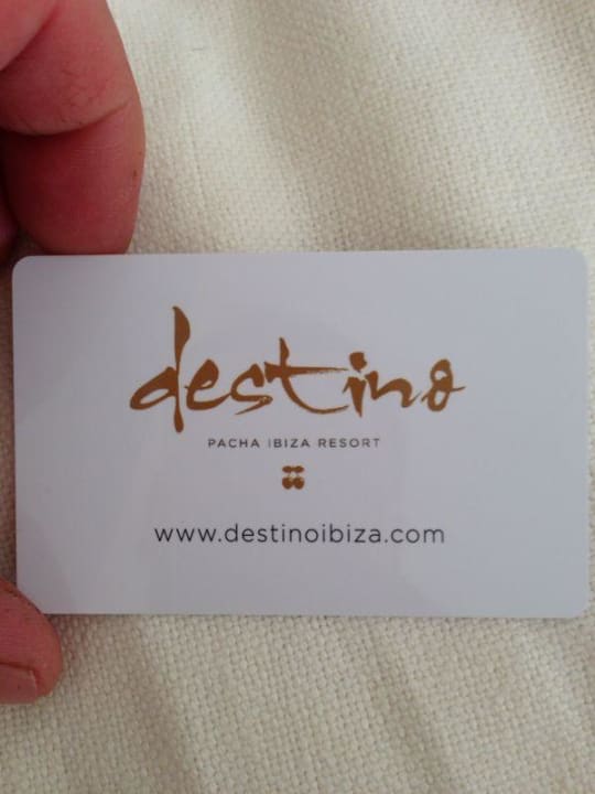 Nur eine Zimmerkarte erhalten bei 2 Personen Destino Pacha Ibiza Resort - Adults only