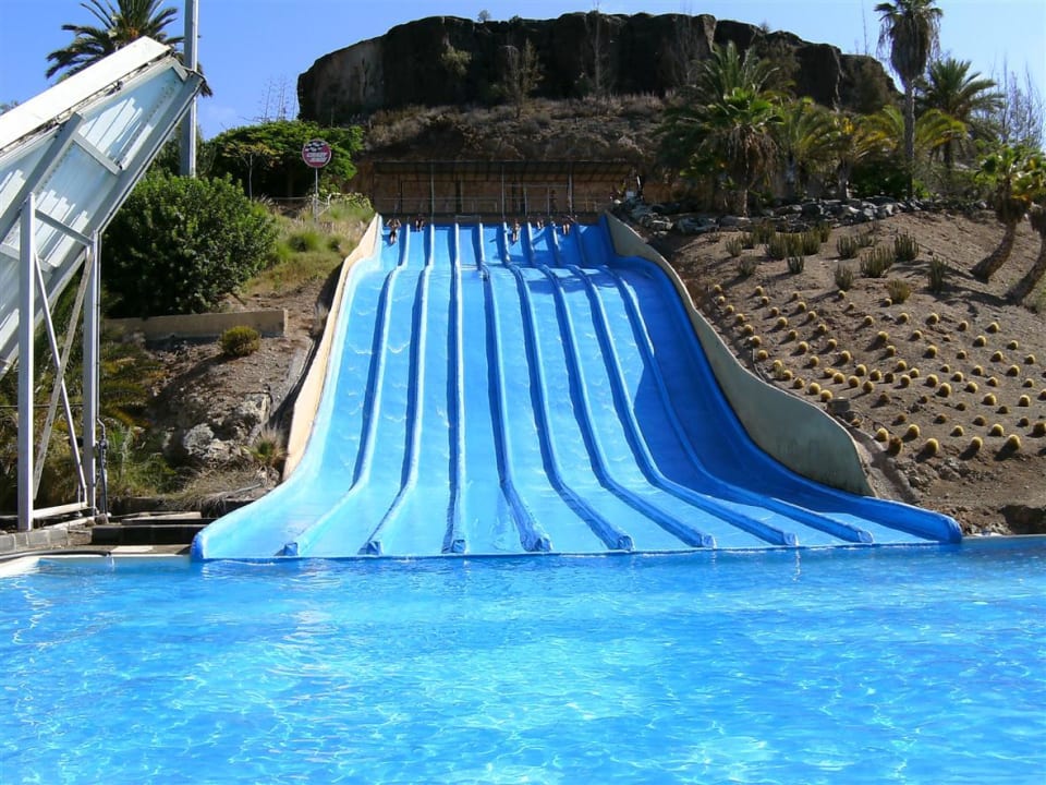 Aqualand HL Miraflor Suites Hotel