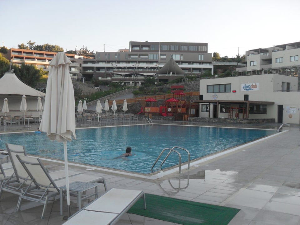 Hauptpool am Morgen Atlantica Mikri Poli Crete