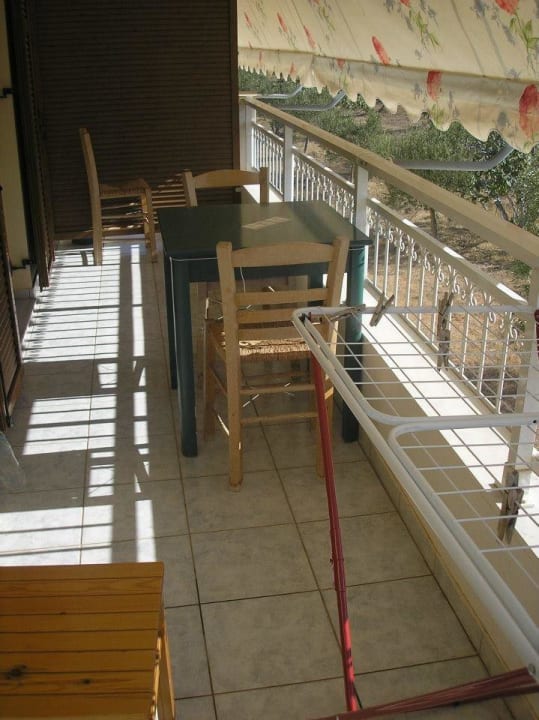 BALCONY WITH OWNINGS Pansion Amarylia