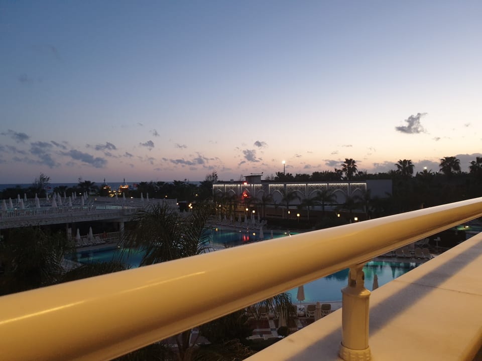 Außenansicht Royal Taj Mahal Hotel