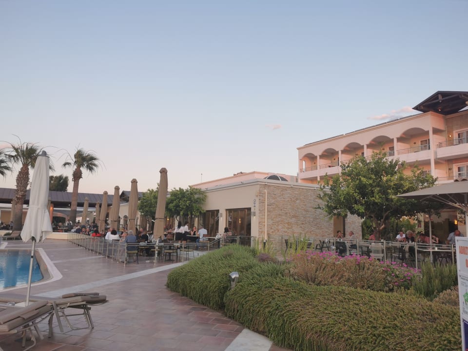 Außenansicht Neptune Luxury Resort