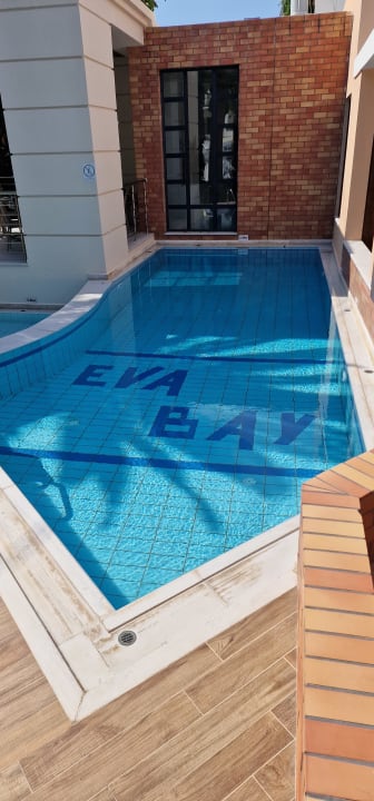 Pool Hotel Eva Bay