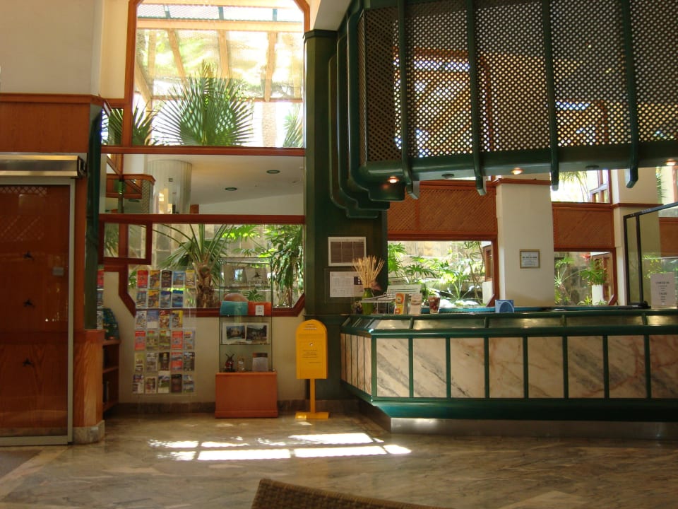 Eingangsbereich Corallium Beach by Lopesan Hotels - Adults only